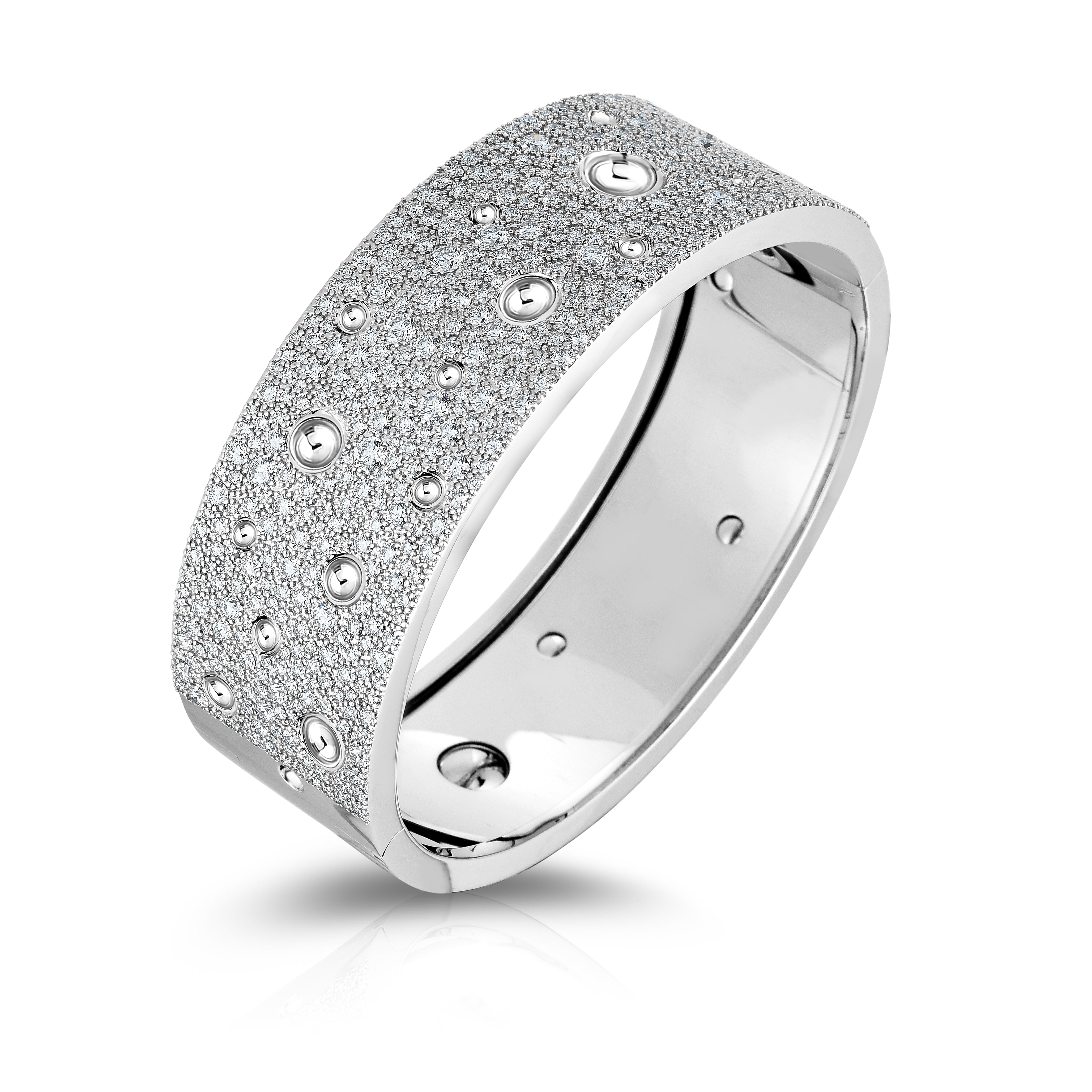 18K WHITE GOLD POIS MOI LUNA WIDE PAVE DIAMOND BANGLE