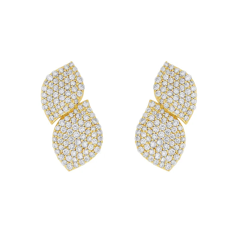 Eternal Bloom - 18K Gold Diamond Pendant Set