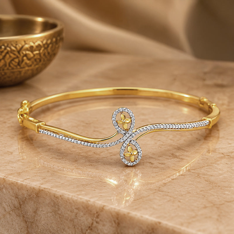 Beautiful 22K Yellow Gold Free Size Fashion Bangle with Side Screw Opening