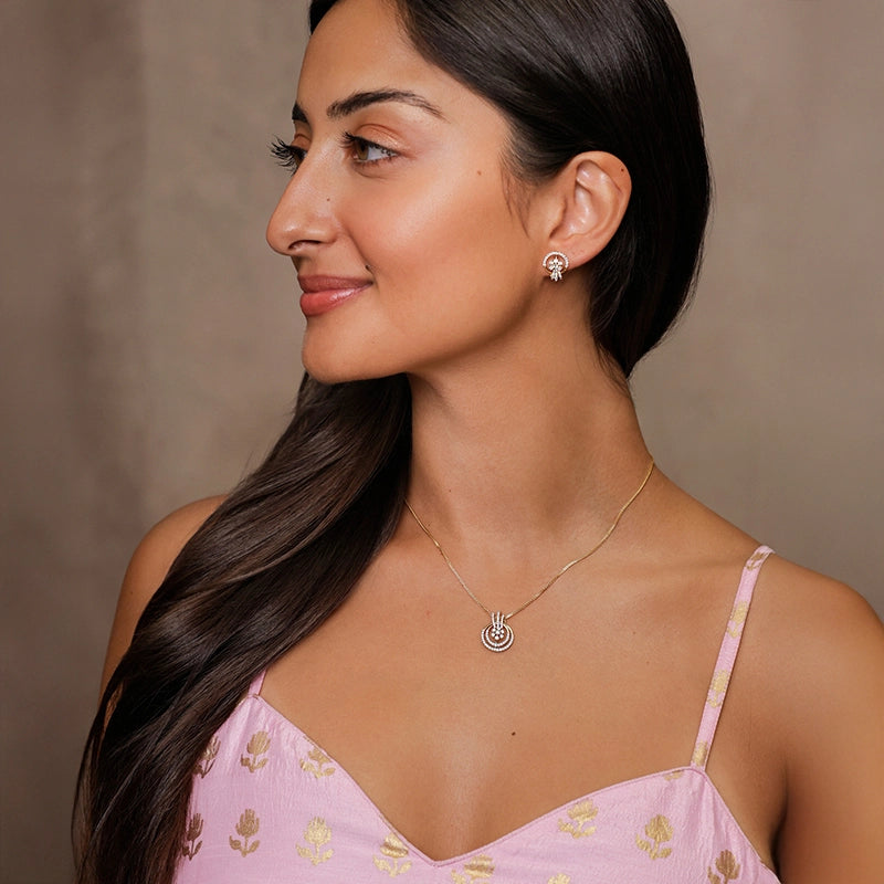 Elegant 18K Yellow Gold Diamond Pendant Set with Hanging Earrings and Chain