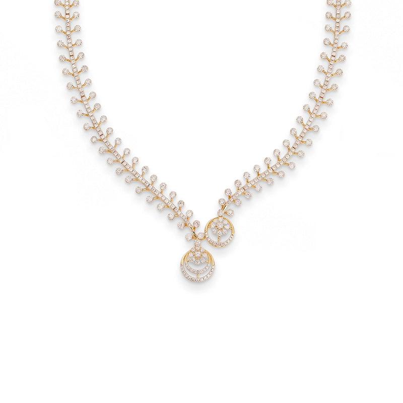Elegant 18K Yellow Gold Necklace and Earring Set with Sparkling Diamonds