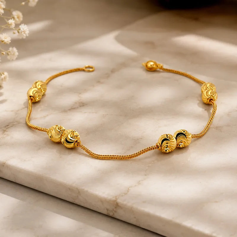 Elegant 22K Yellow Gold Bracelet Simple Design for Everyday Wear
