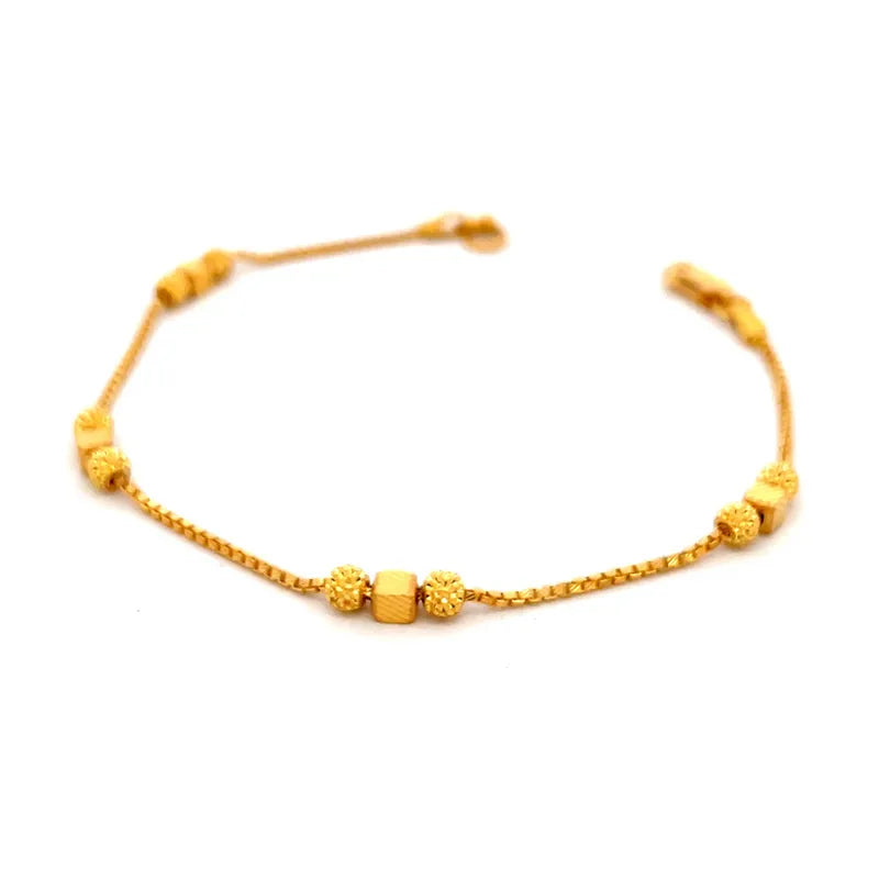 Beautiful 22K Yellow Gold Bracelet for Timeless Elegance and Everyday Sophistication