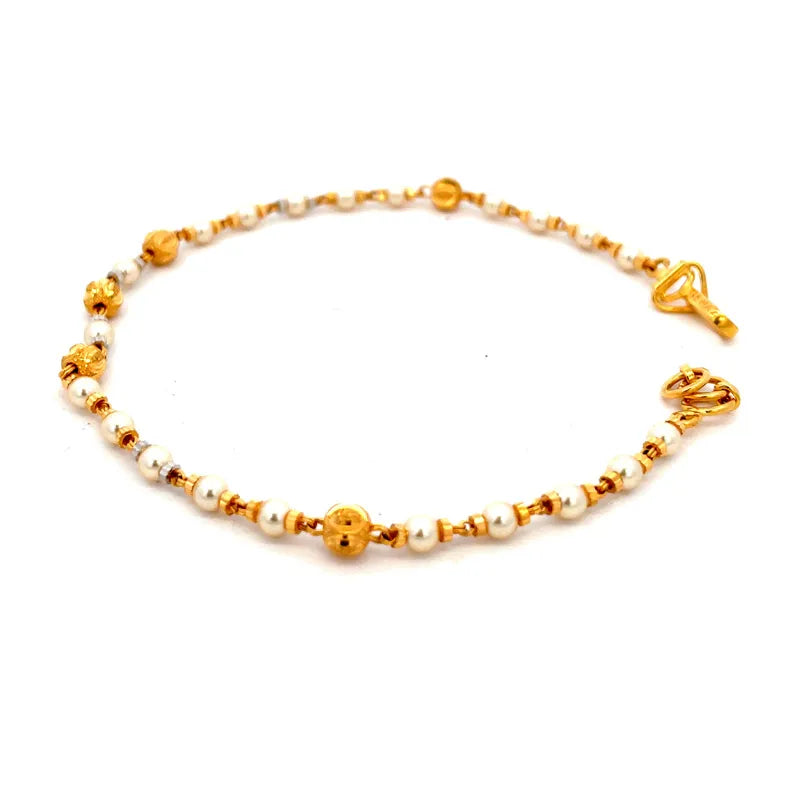 Elegant 22K yellow gold bracelet, simple design, perfect for any occasion or gifting