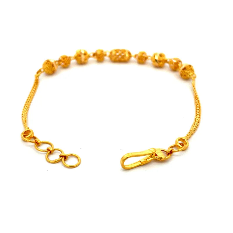 Elegant 22K Yellow Gold Bracelet for Everyday Wear and Special Occasions