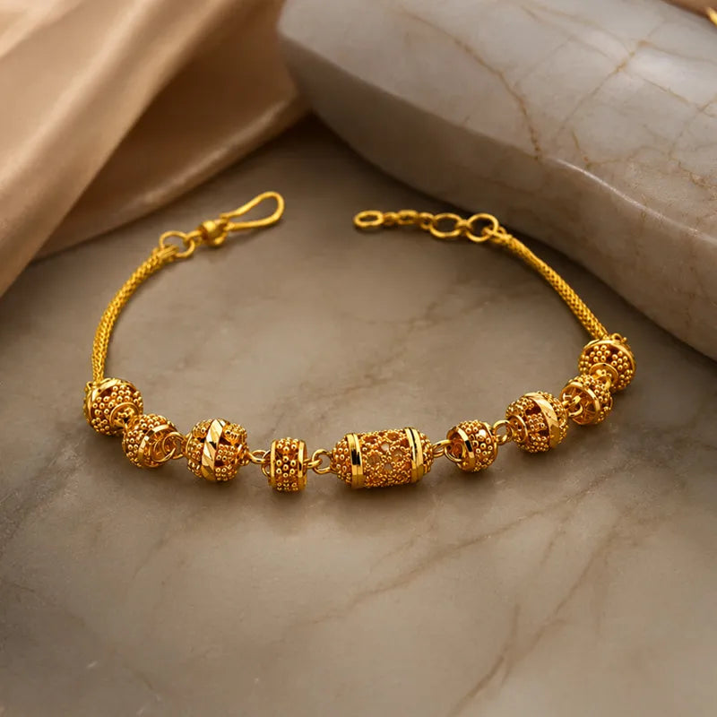 Elegant 22K Yellow Gold Bracelet for Everyday Wear and Special Occasions