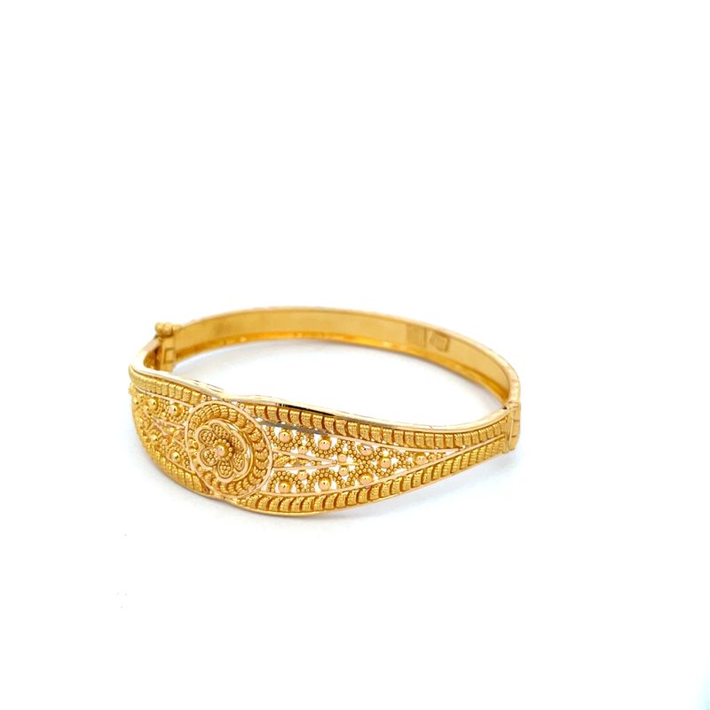 Elegant 22K Yellow Gold Ladies Bangle for Everyday Style and Special Occasions