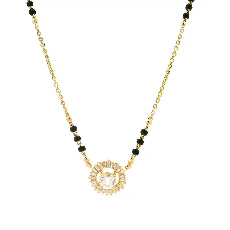 Elegant Round Diamond Pendant Necklace Mangalsutra in 18K Gold for Daily Wear
