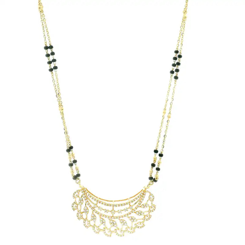 Beautiful 18K Yellow Gold Necklace with Diamond Accent for Timeless Style
