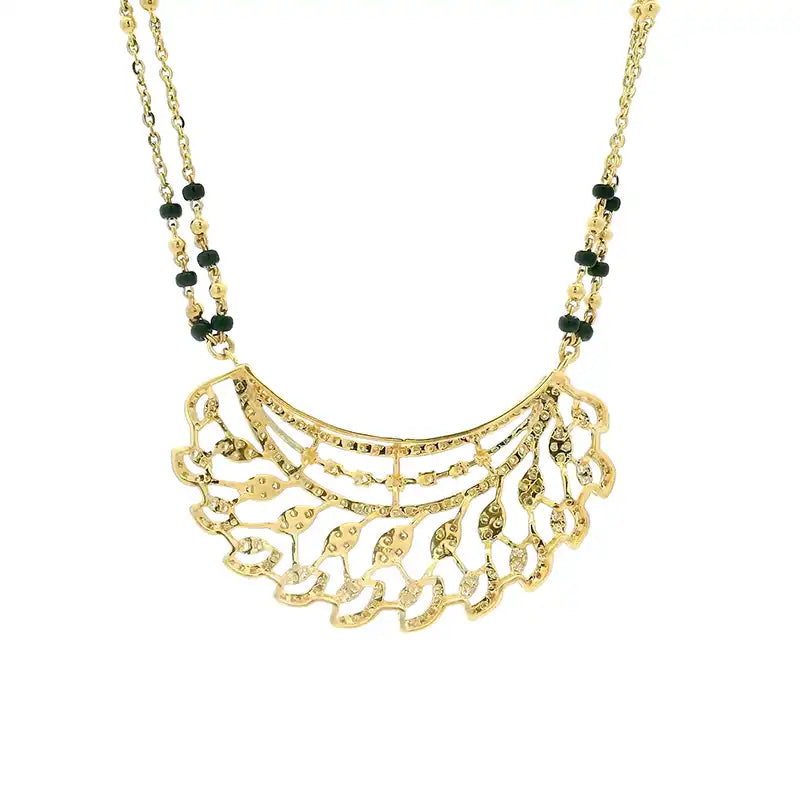 Beautiful 18K Yellow Gold Necklace with Diamond Accent for Timeless Style