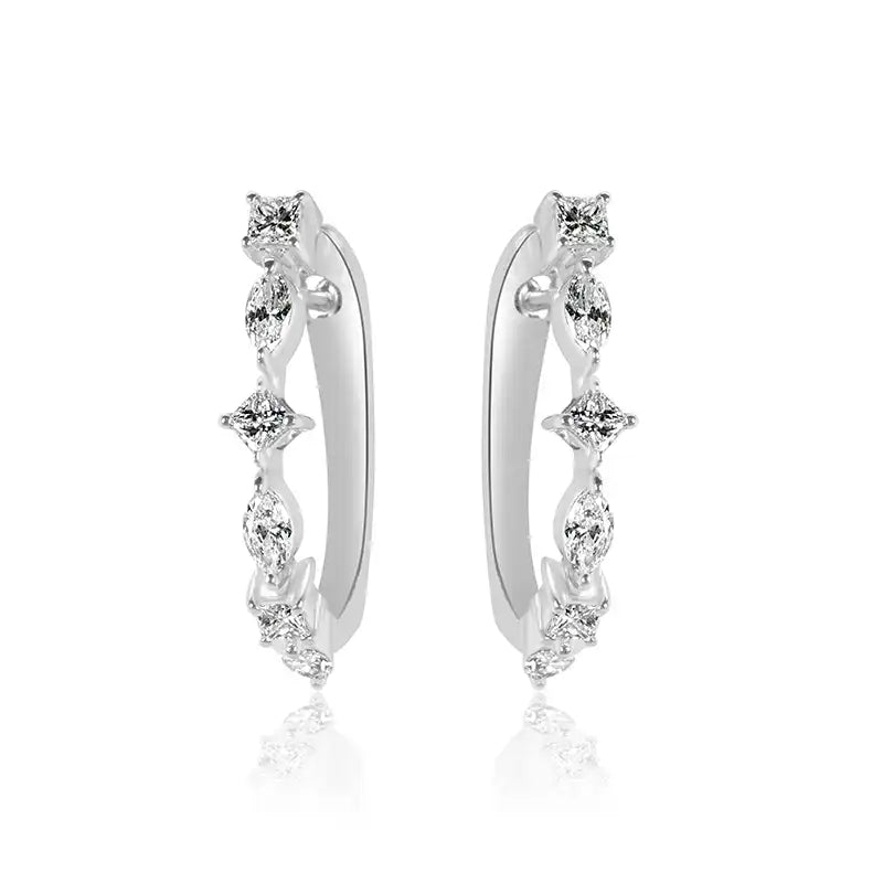 Circular White Gold Diamond Pendant Set