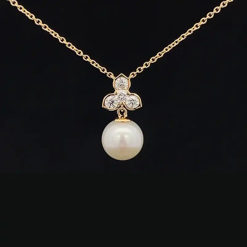 Lustrous Pearl Diamond Pendant Set