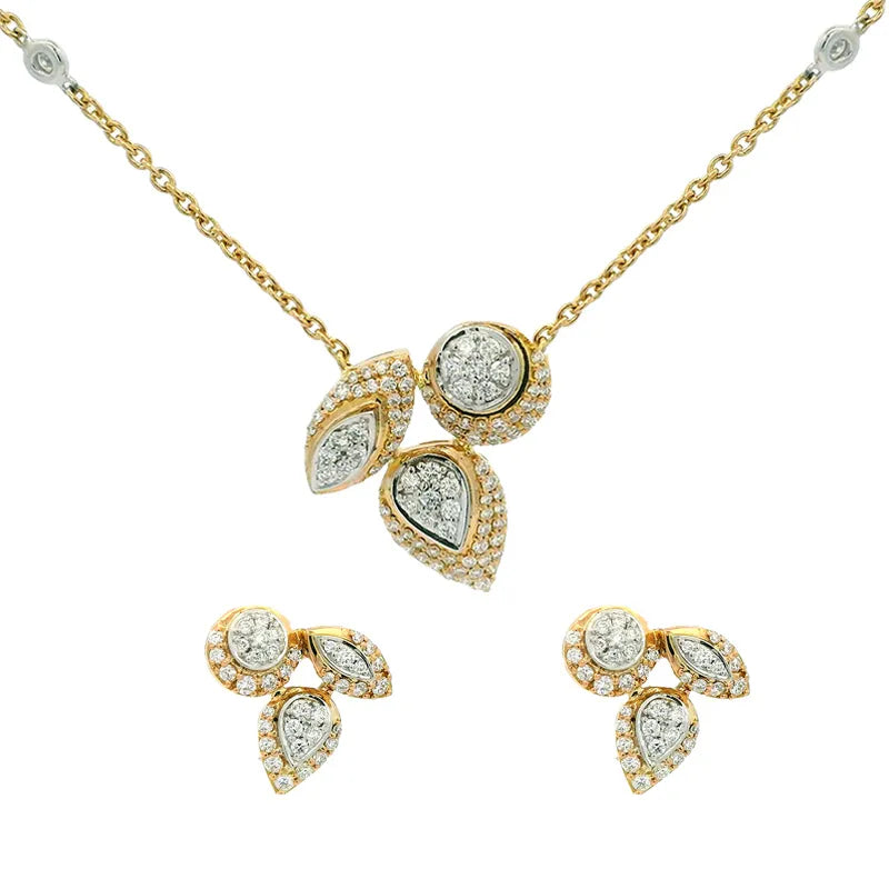 Elegant Gold Leaf Pendant Necklace Set