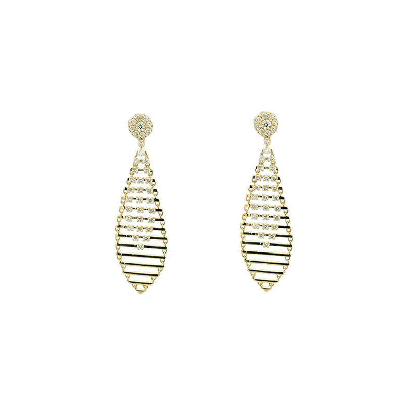 Elegant Gold Diamond Pendant Set