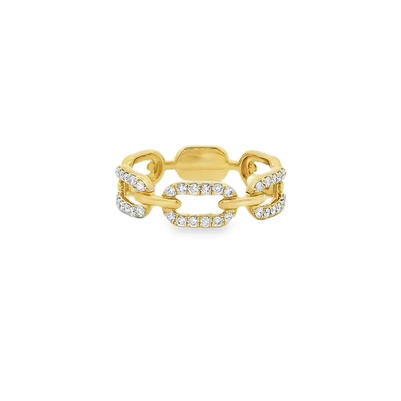 Elegant Gold and Diamond Ring