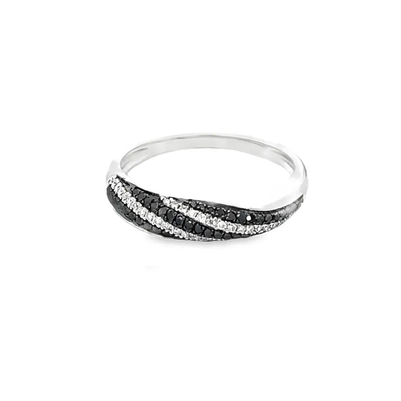 Elegant Black and White Diamond Ring