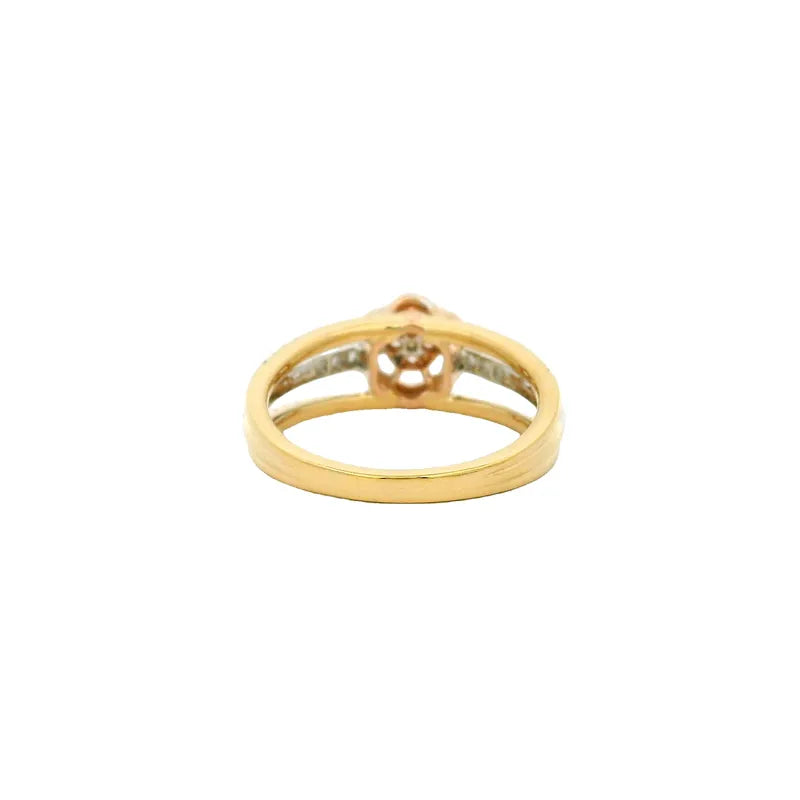 Elegant Diamond Halo Ring