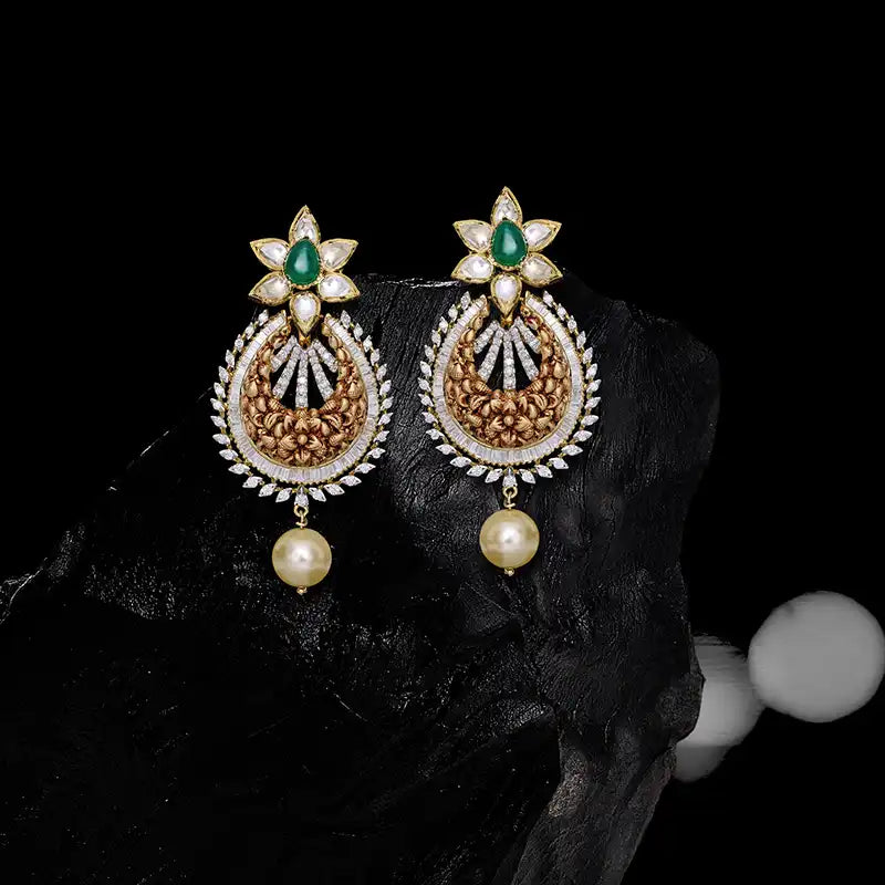 Emerald Diamond Necklace Set in 18K Gold