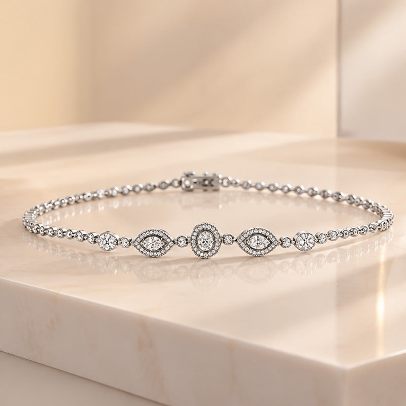 Ornate Diamond bracelet in 18K White Gold