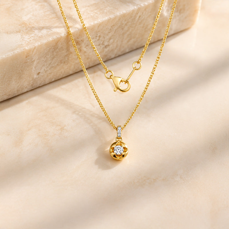18K Yellow Gold Diamond Necklace with 4 Diamonds