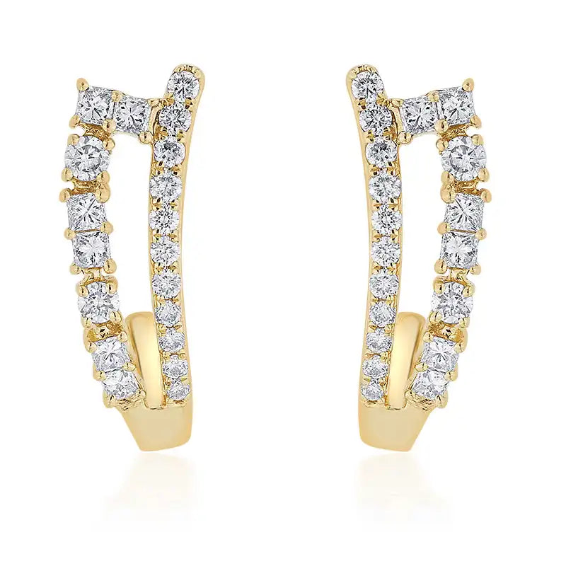 Delicate 18K Gold Diamond Pendant Set
