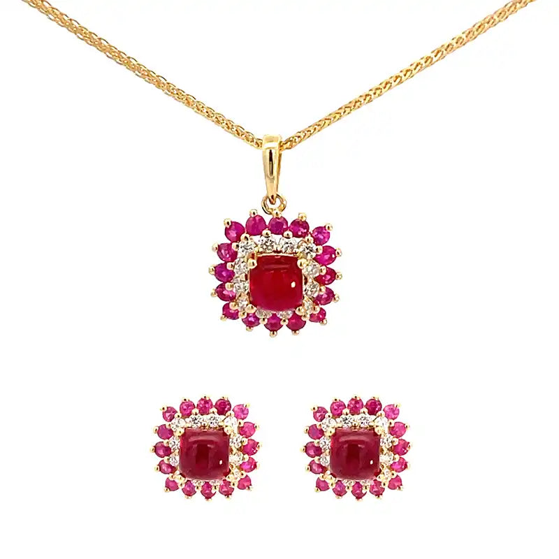 Ruby Diamond Pendant Set in 18K Gold ??Square