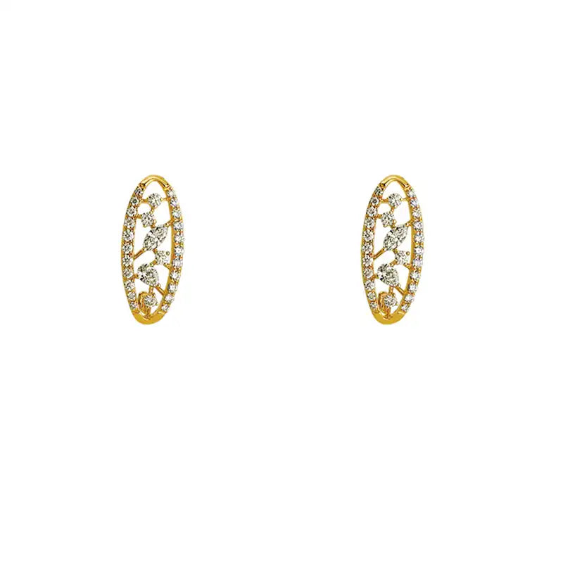Sophisticated Oval Diamond Pendant Set