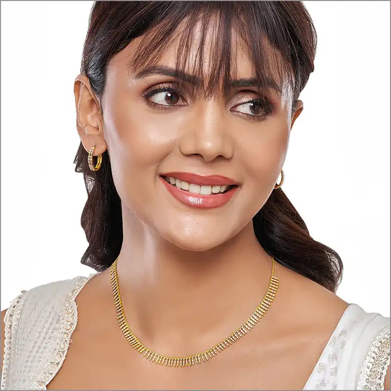 Radiant Gold Diamond Necklace Set