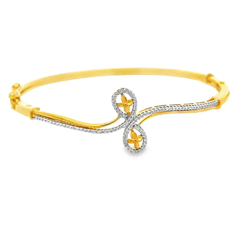 Beautiful 22K Yellow Gold Free Size Fashion Bangle with Side Screw Opening