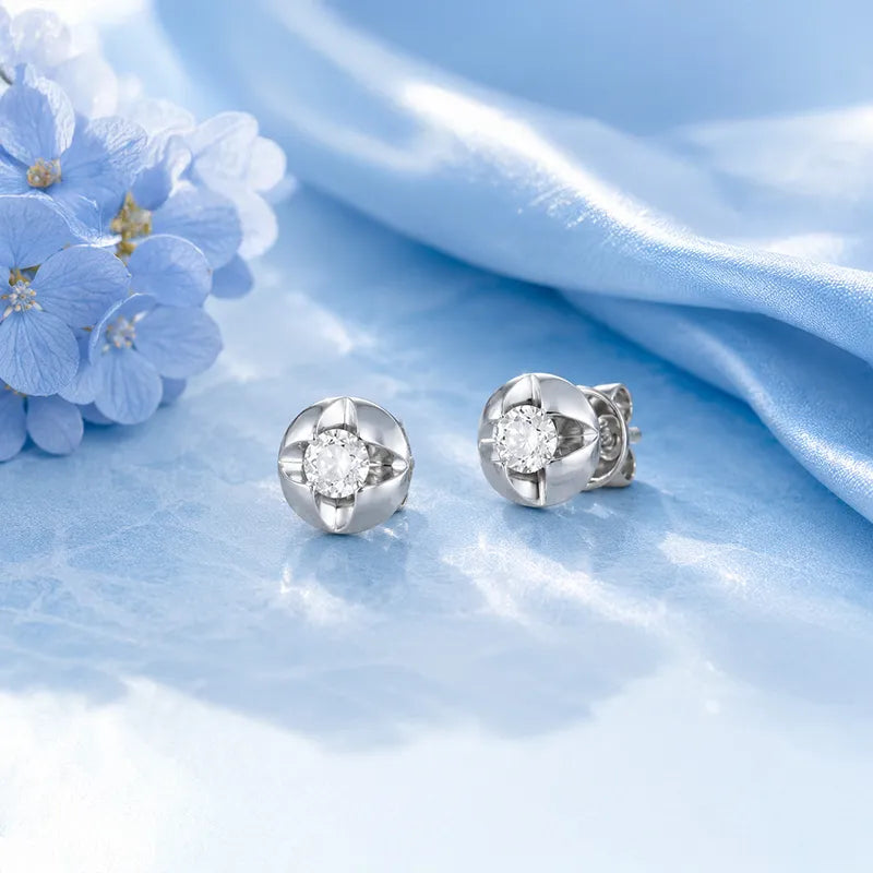18K White Gold Diamond Simple Stud Earrings