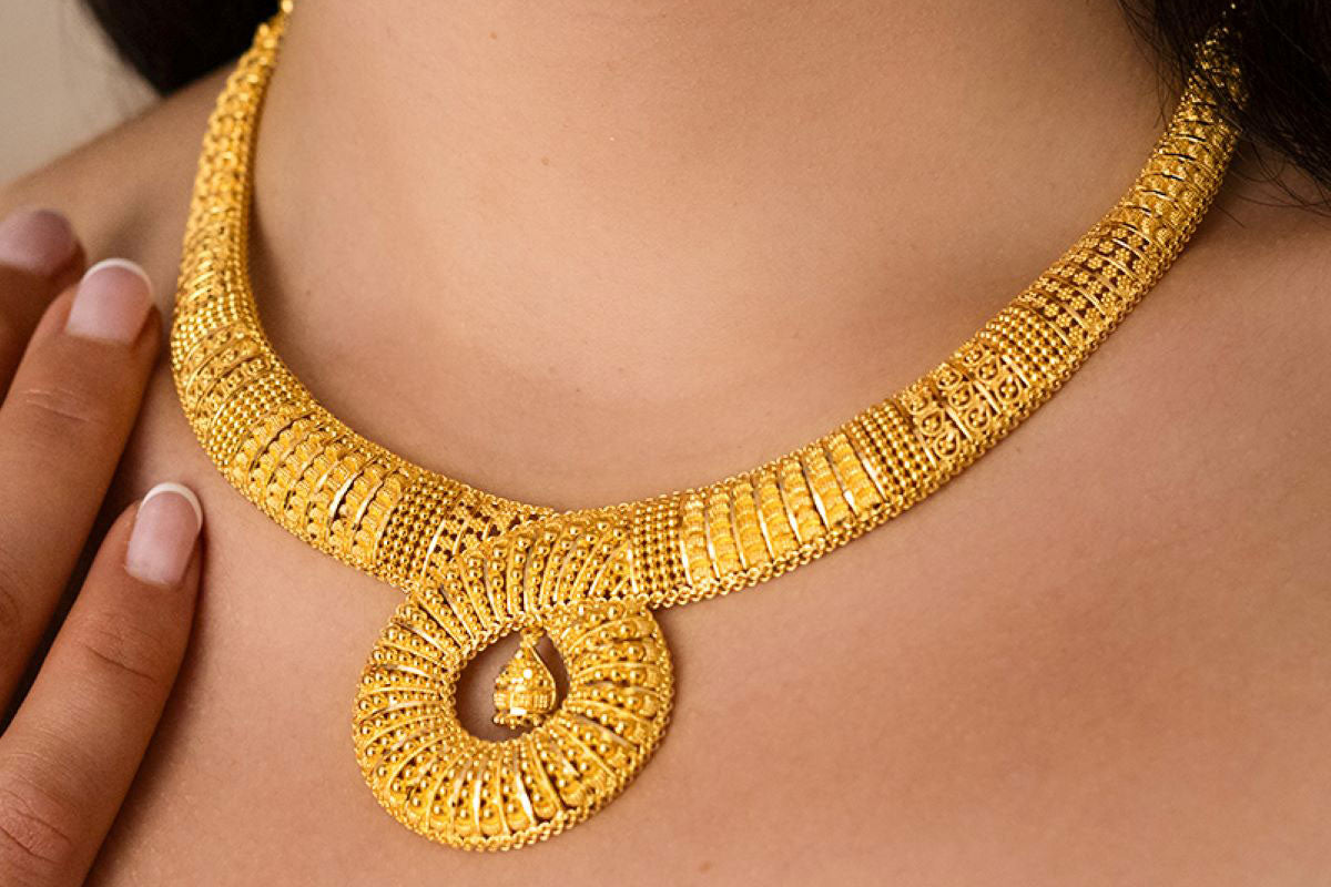 The Cultural Significance of Gold Pendant in Indian Tradition
