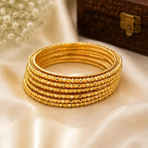Set of bangles