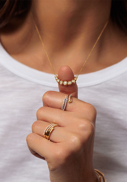 Necklaces & Pendants