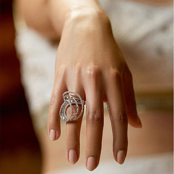 18k White Gold Diamond Ring