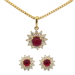 Floral Ruby Diamond Pendant Set in 18K Gold