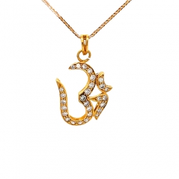 Traditional OM pendant, Yellow Gold and Diamonds