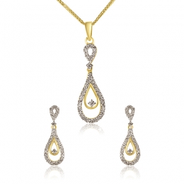 Drop shaped Diamond Pendant Set