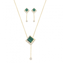 Pendant Set in Gold, Diamonds and Malachite