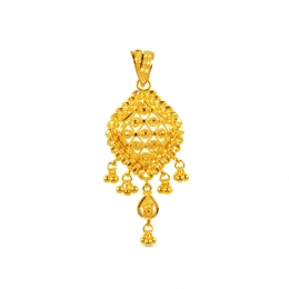 Fancy Rhombus shaped Gold Pendant Set