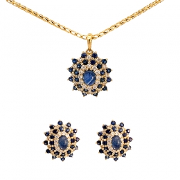 18K Gold Pendant Set in Sapphire and Diamonds - Oval