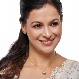 Golden Snowflake Pendant Earring Set