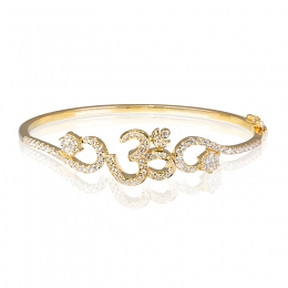 OM Bracelet in 18K Yellow Gold and Diamonds