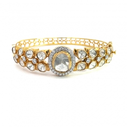 Stunning Yellow Gold bangle with uncut diamonds