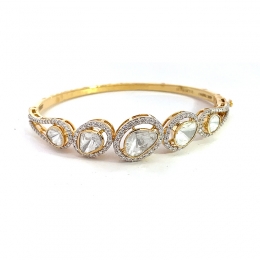 Stunning Yellow Gold bangle with uncut diamonds