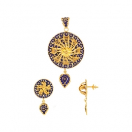 22K Yellow Gold Pendant and Earring Set