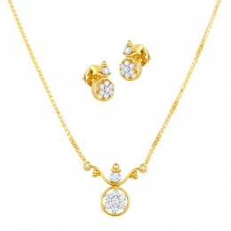 18K Yellow Gold Diamond Pendant and Earring set with Diamonds