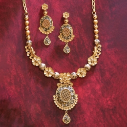 Floral Filigree Gold Enamel Necklace Set