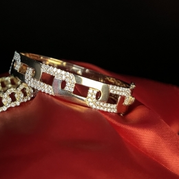 18K Rose Gold Bracelet with Diamonds