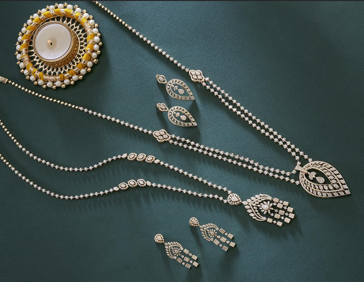Illuminate Diwali with Bhindi Jewelers: A Celebration of Timeless Elegance and Precious Gifts