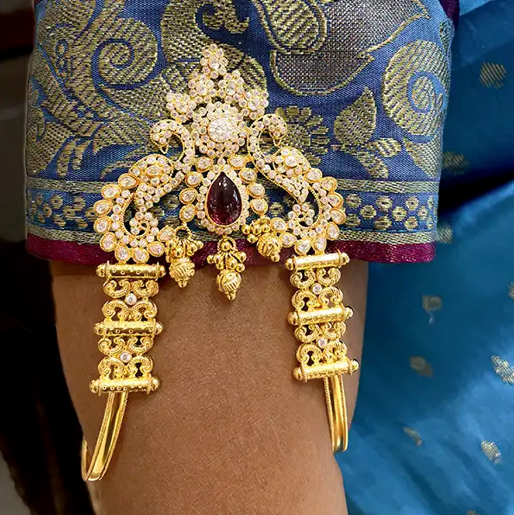 Armlets: A Celebration of Heritage and Elegance